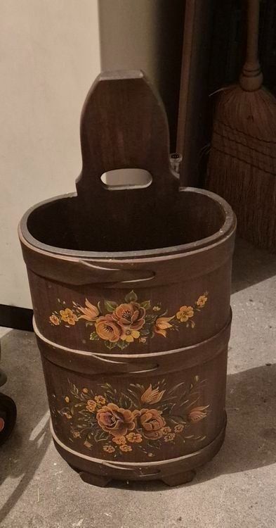 Altro per la casa: Antike Holz-Chriesi-Eimer, Handbemalt, Vintage – Usato da Liebefeld venduto da DekoBrokland
