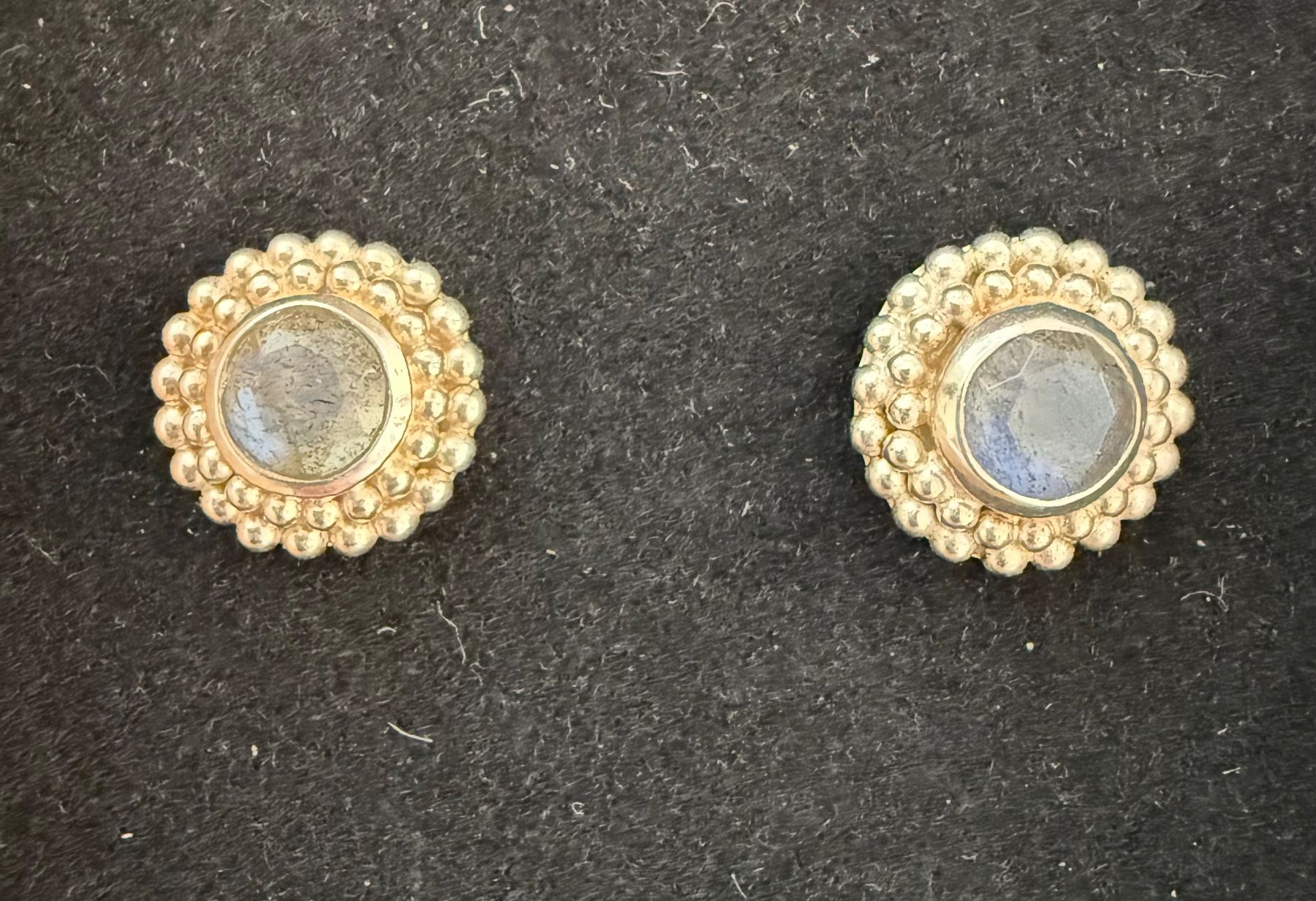 Orecchini pendenti & Orecchini a lobo: Ohrstecker aus Silber mit Mondstein – Nuovo (secondo la descrizione) da Wetzikon ZH venduto da tan_9922 4
