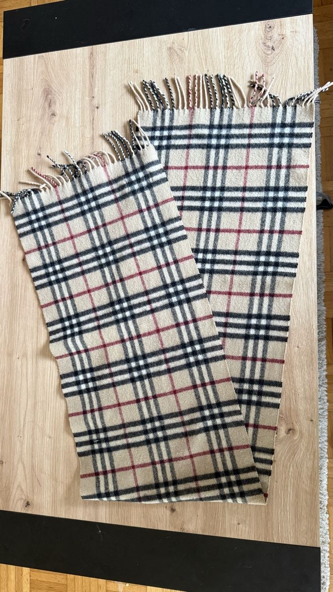 Burberry Foulard & Sciarpe: Original Burberry Schal – Usato da Basel venduto da dafal4059 1