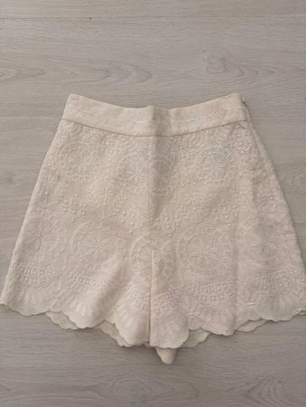NEW - ZARA Beige Linen Shorts Size S NP: 75.-