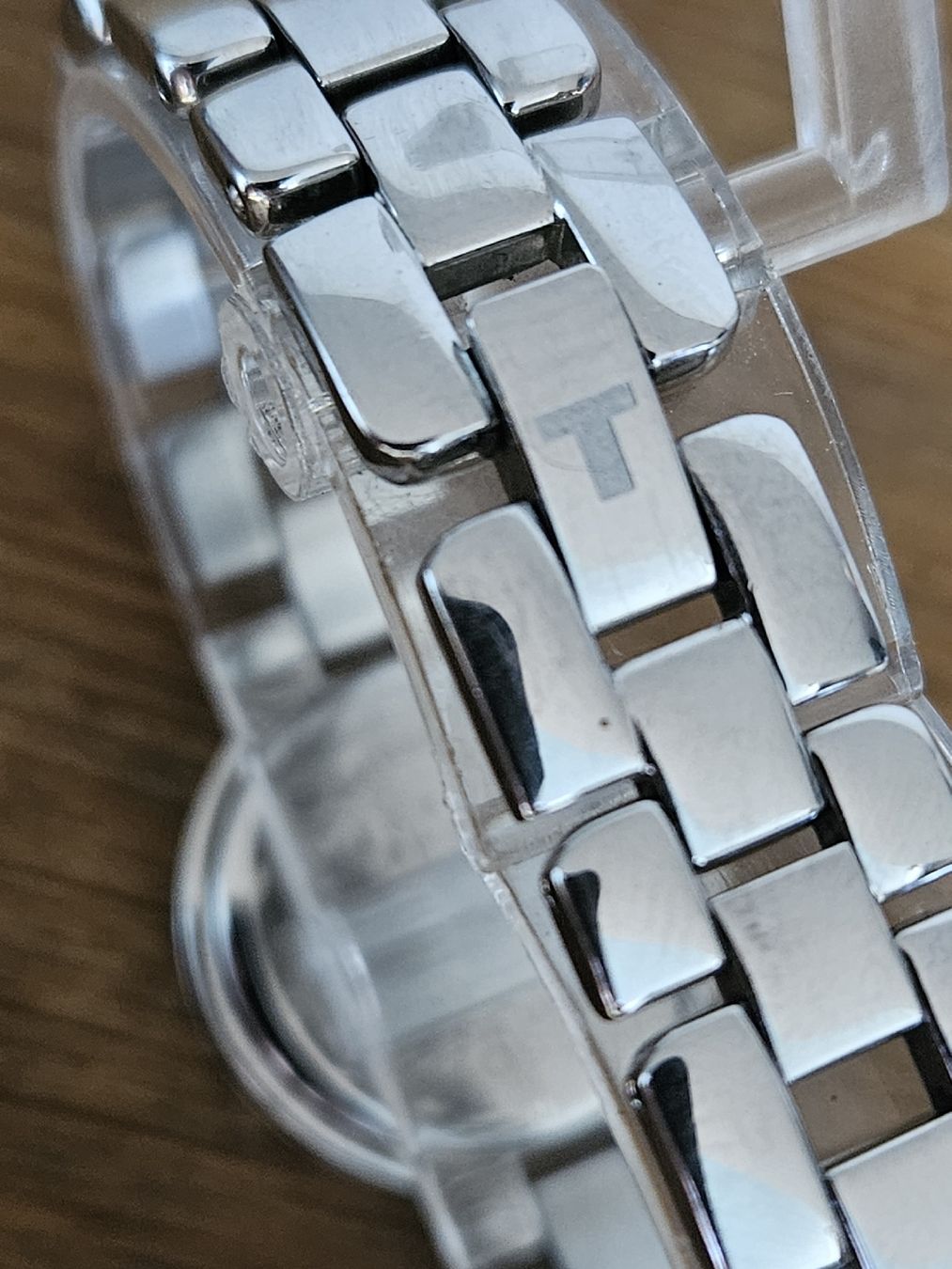 Tissot Orologi: Tissot Damenuhr 24mm – Usato da Flamatt venduto da pie_f9zm 6