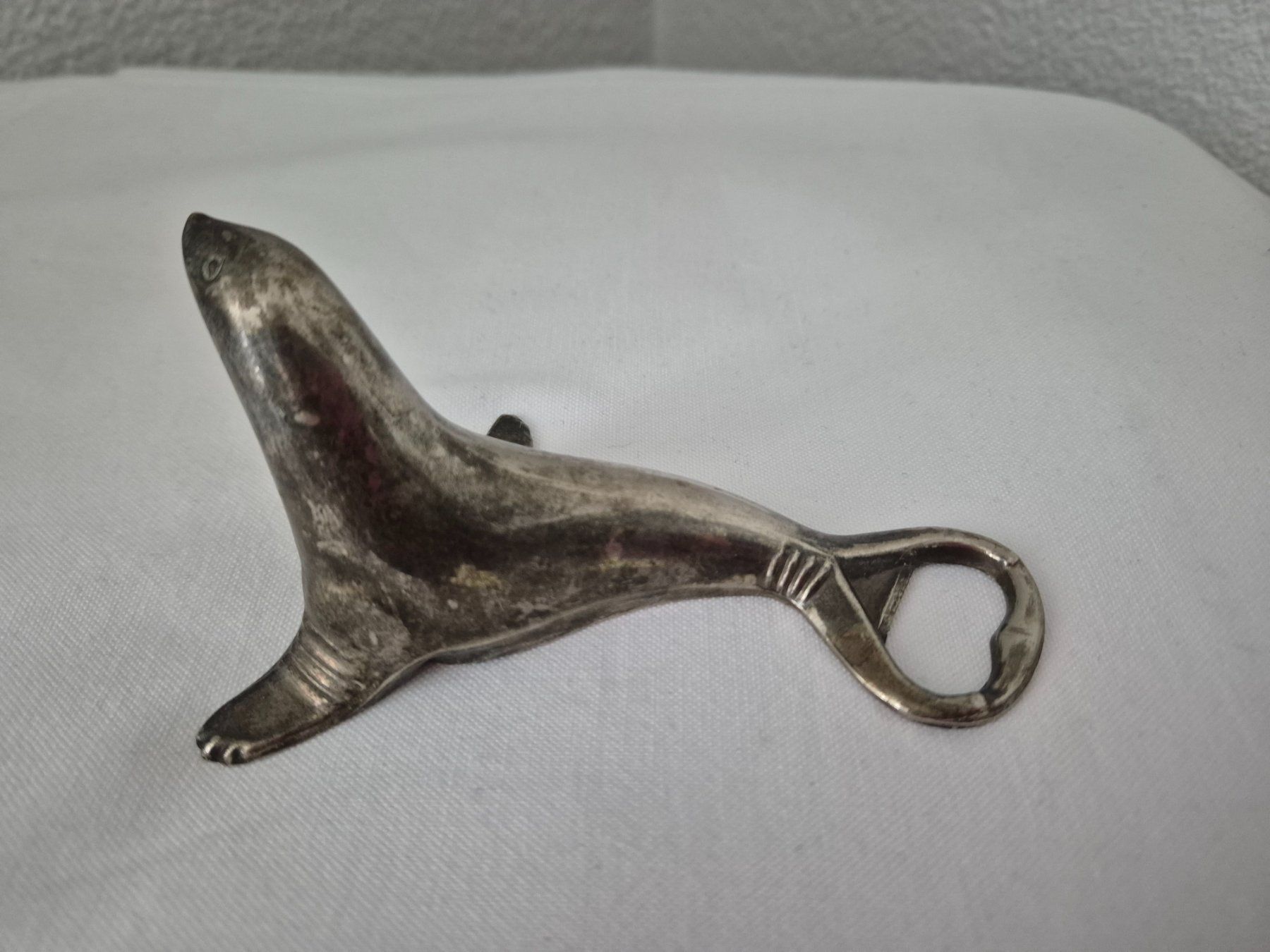 Apribottiglie & Tappi per chiusura: Vintage Flaschenöffner Seehund / Robbe – Usato da Berg SG venduto da Bolle01 1