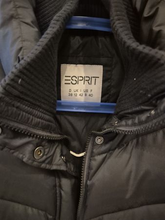Doudoune Esprit noire, taille 38, idéale pour l'hiver!