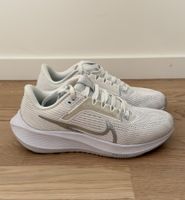NIKE - Running Sneaker Zoom