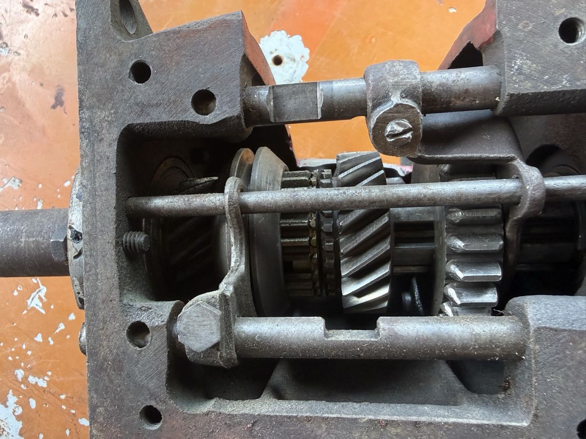 Alle Autoersatzteile: Jeep Willys Mb – Gebraucht aus Bennwil von Ford5600t 2