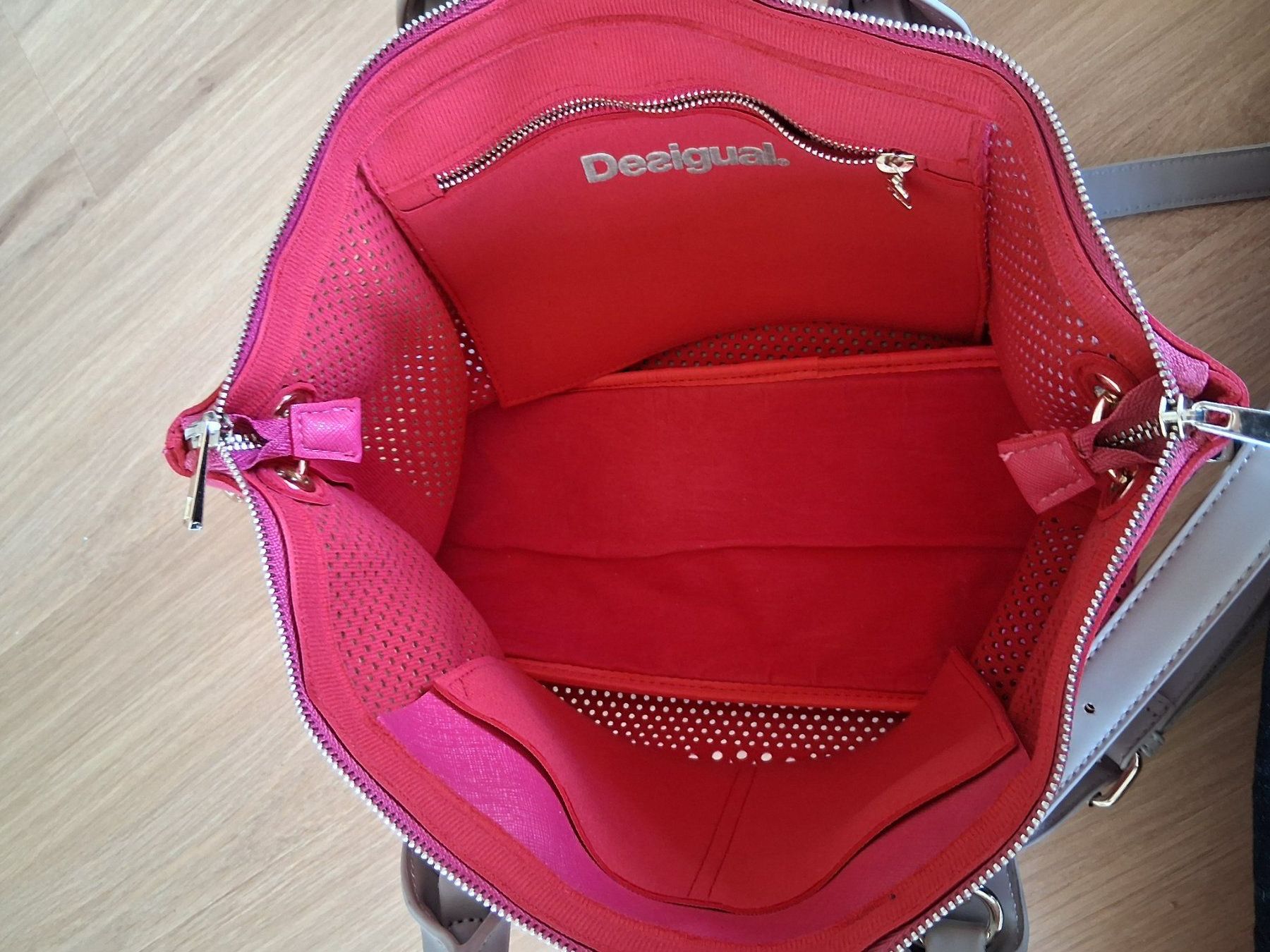 Desigual Taschen für Damen: Grosse Desigual Tasche neuwertig – Gebraucht aus Lengnau AG von Nathi88 2