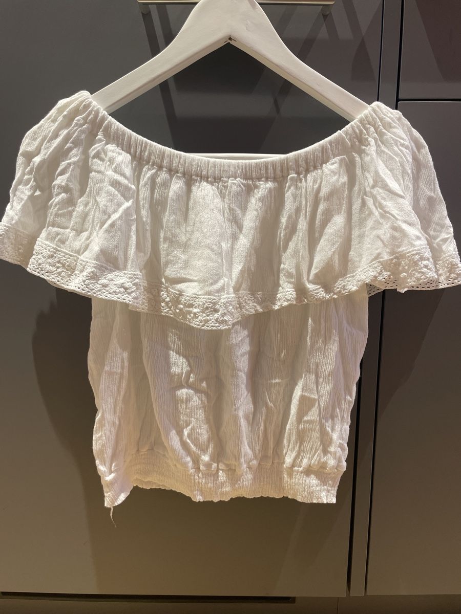 Top: Weisses off-shoulder Top, Gr. M – Usato da Arbon venduto da llaauraa 4