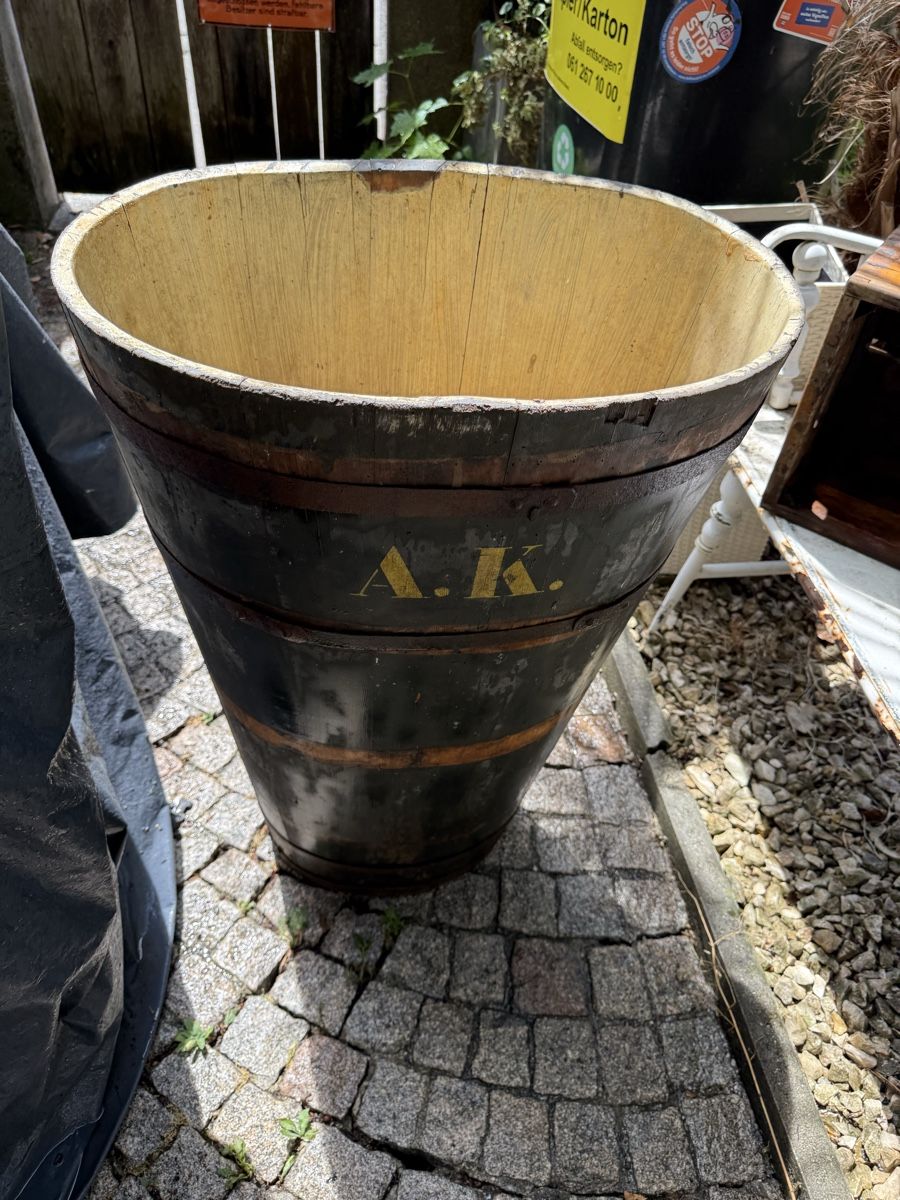 Autres antiquités ou arts: Korb Weinlesekorb Traubenkorb, Rückentause – D'occasion à BASEL par zum_schneugge 1