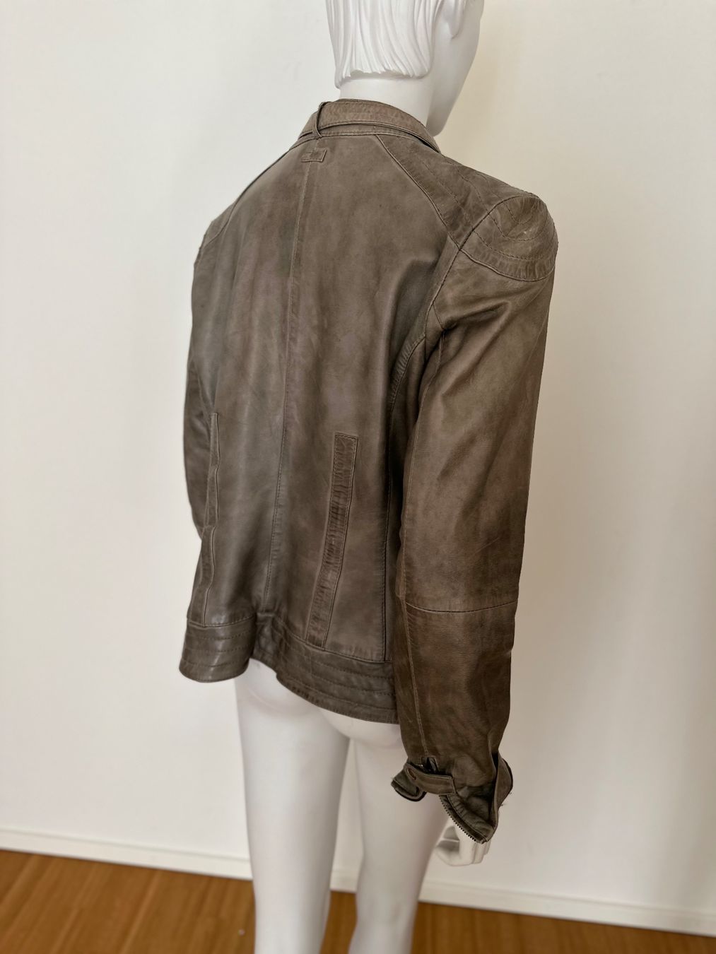 Opus Giacche: Opus Lederjacke – Usato da Adliswil venduto da RicPro 3
