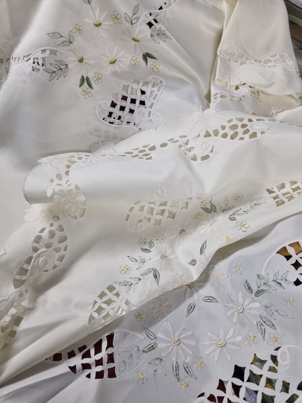 Set di tavolo e panche: 2 tischdecken vintage top – Usato da Ostermundigen venduto da vintage60 6