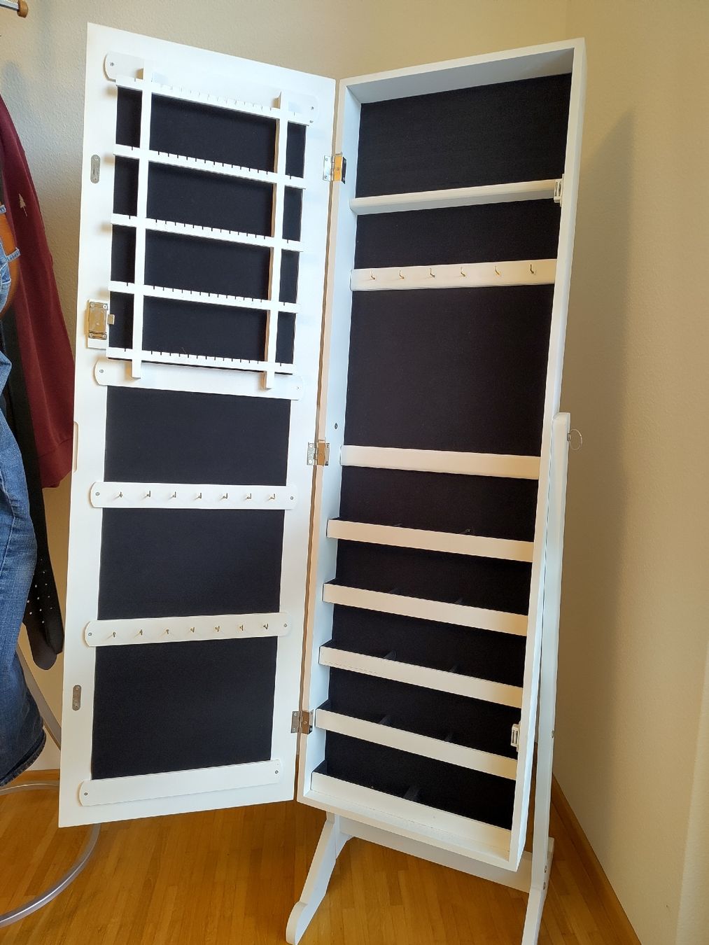 Schränke: Schmuck-Schrank mit Spiegel – Gebraucht aus Subingen von Bienle6 1