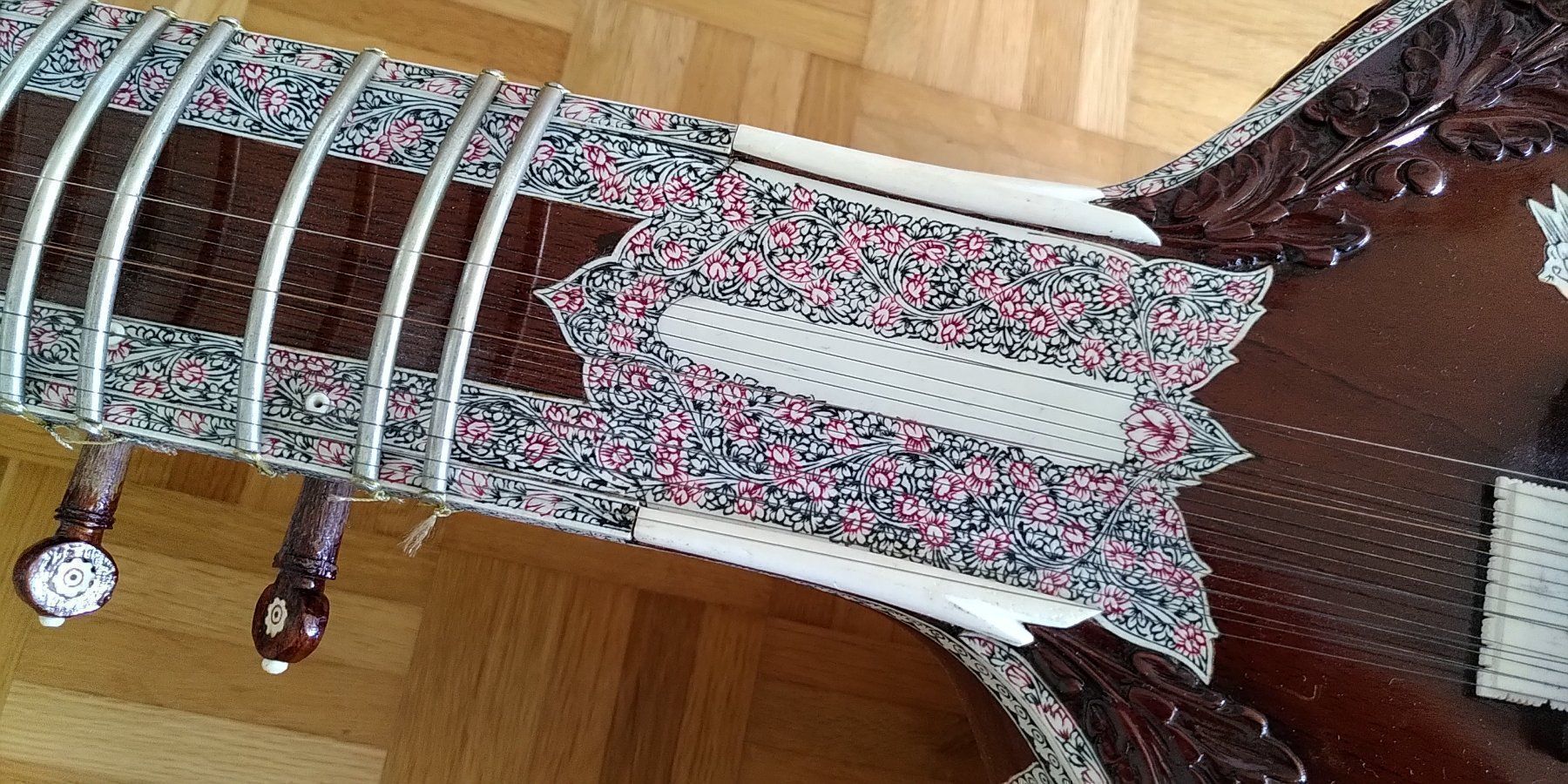 Strumenti musicali: Sitar aus Banares – Usato da Zürich venduto da Gillheri 5