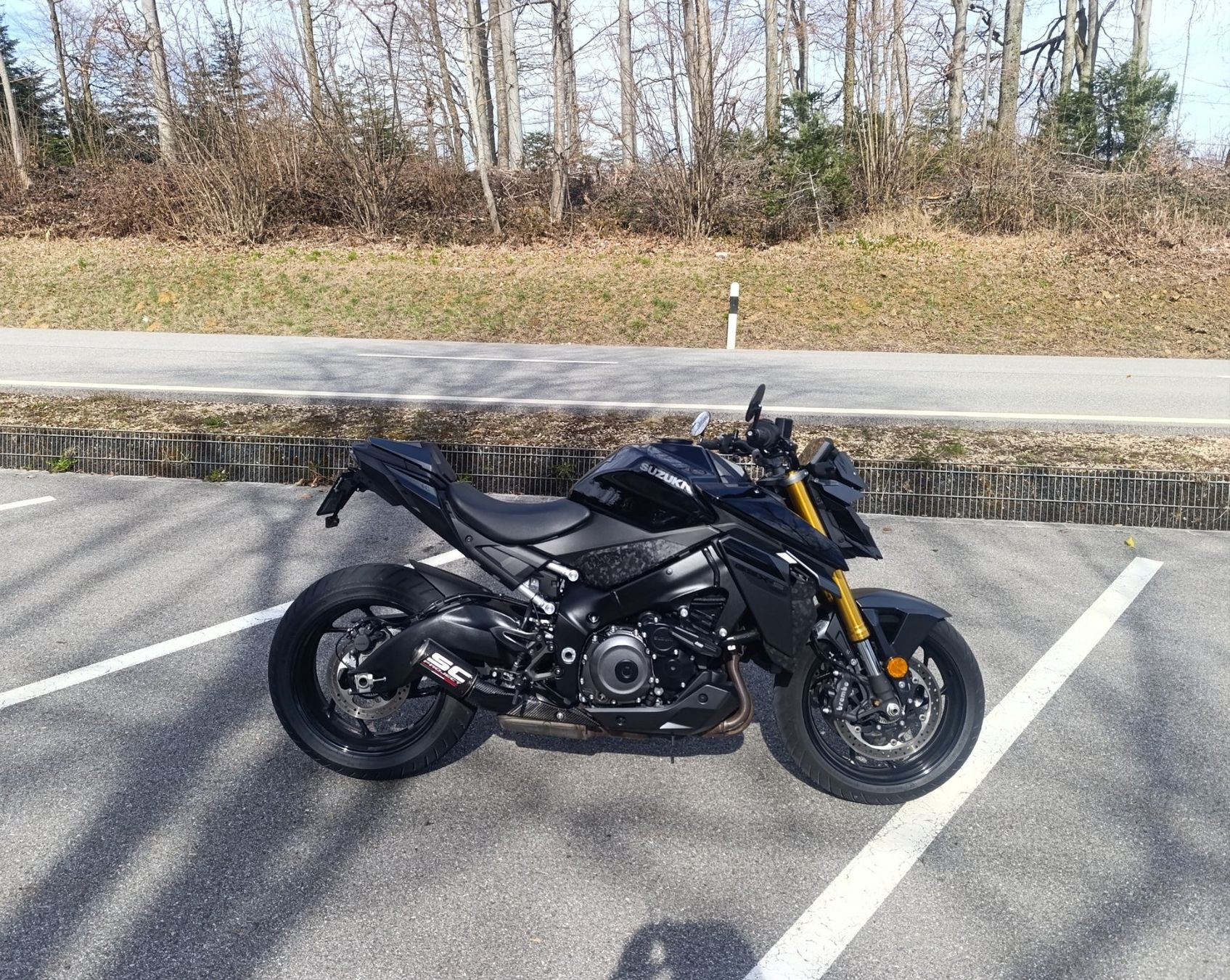 Suzuki Strada: Suzuki GSX S 1000 2025 Modell – Usato da Muhen venduto da Seppu12345