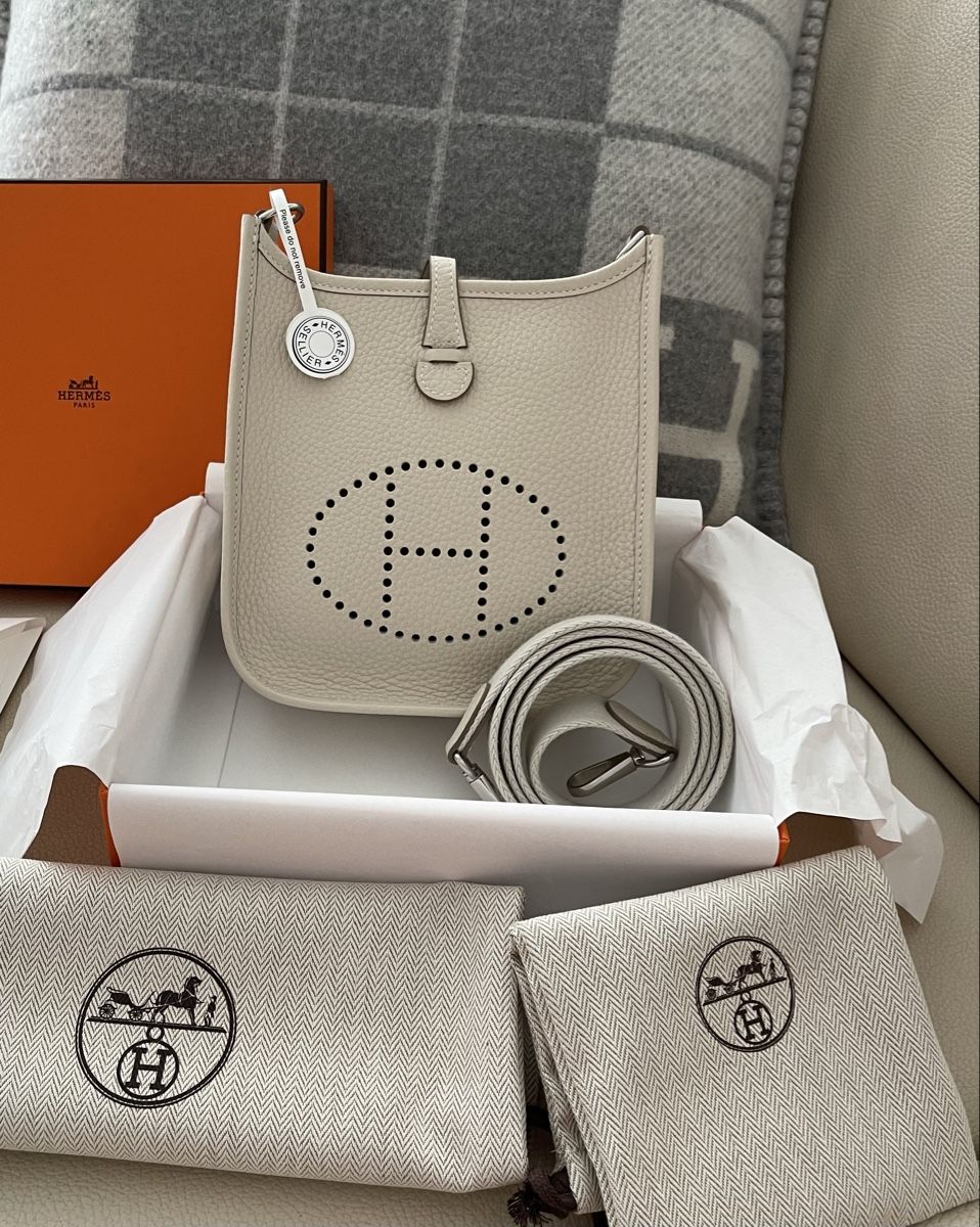 Hermès Borse da donna: NEU! Hermès Evelyne Amazone 16 mini Fullset – Nuovo e nell'imballaggio originale da Wichtrach venduto da Adriana222