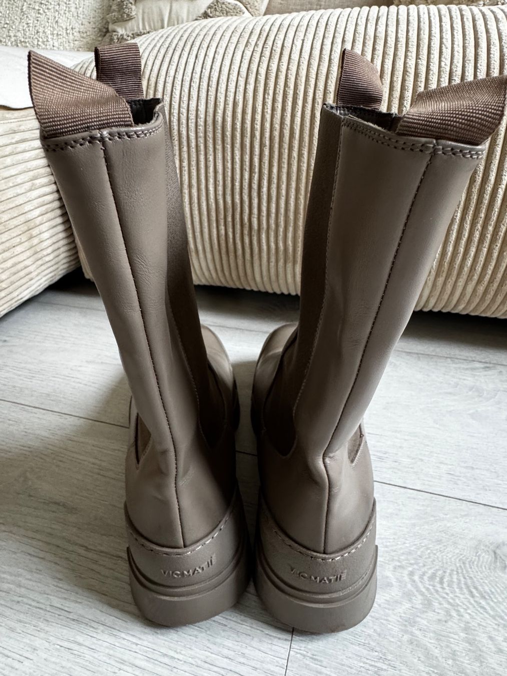 Vic Matié Scarpe da donna: Boots Vic Matie Gr. 39 taupe – Usato da Altendorf venduto da lunapiena01 1