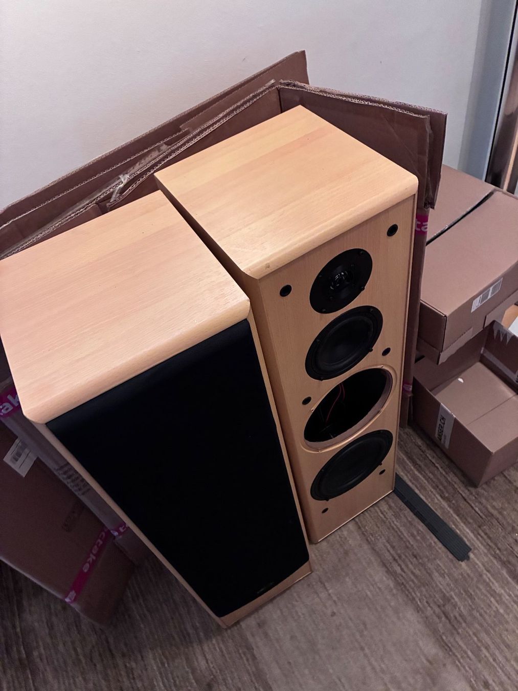 Casse acustiche: Speakers Audiophile 830 RL , 1 woofer missing . – Usato da Zürich venduto da HiFiAtelier 1