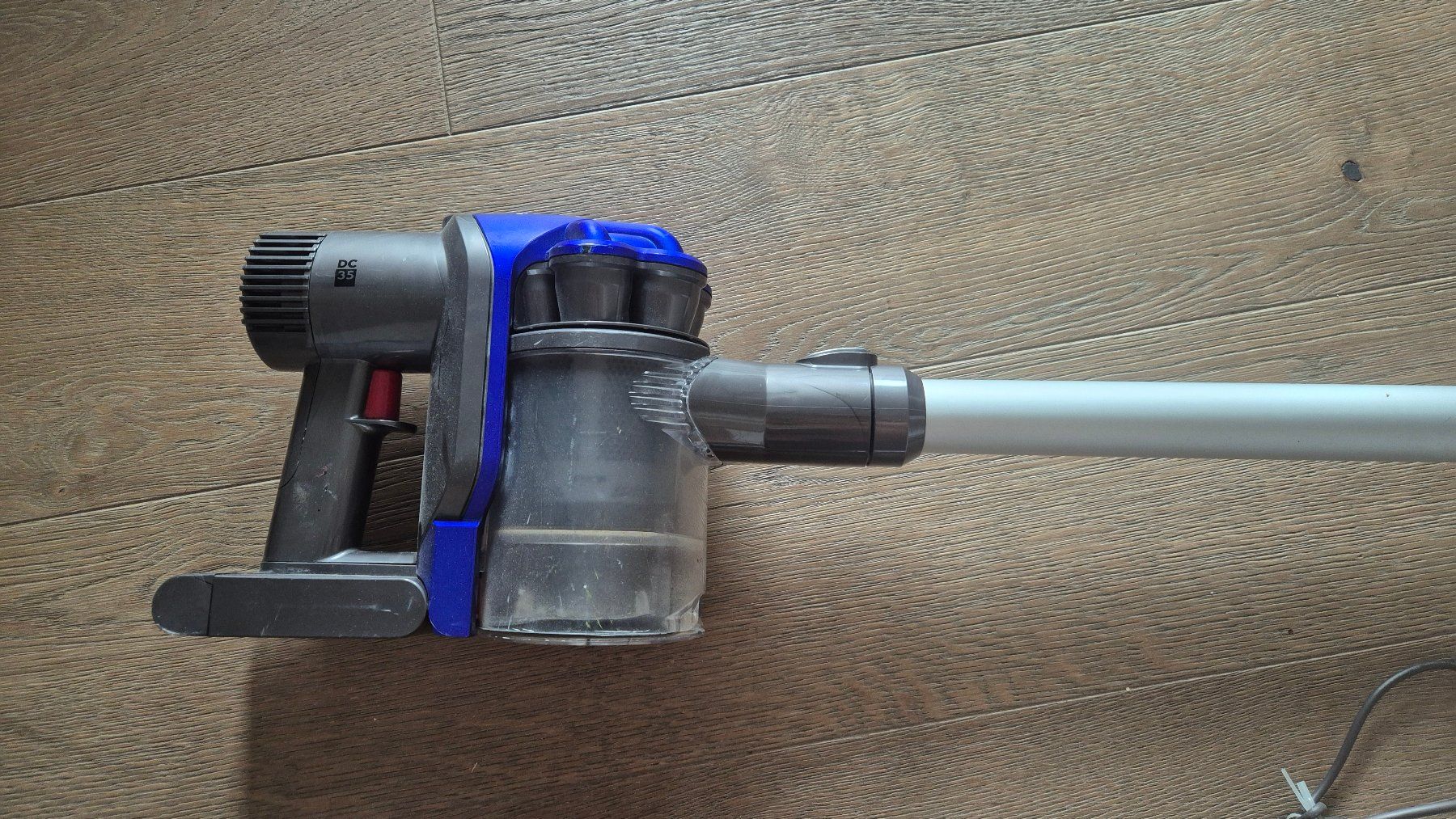Dyson Staubsauger & Zubehör: Dyson DC35 Akku Staubsauger – Defekt aus Hagneck von Excite3 1