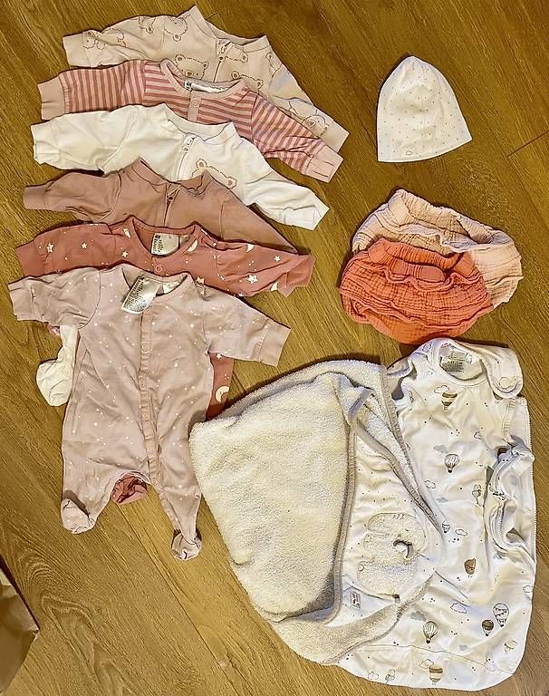 Lotti & Set di vestiti: Habits bébé  – Usato da Vouvry venduto da Emilie19