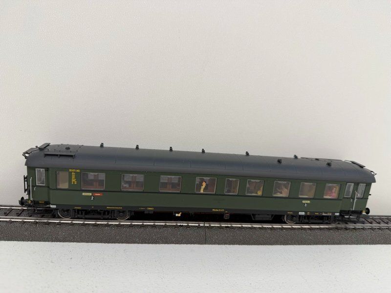 Modellini di ferrovie: Pullman "36146", Spur H0, Eilzugwagen 3. Klasse der DRG – Usato da Büsserach venduto da ModellbahnDepot 2