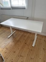 Schreibtisch weiss höhenverstellbar mit Kurbel gute Zustand