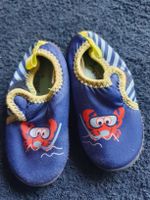 Badeschuhe, blau mit Krebs, Grösse23