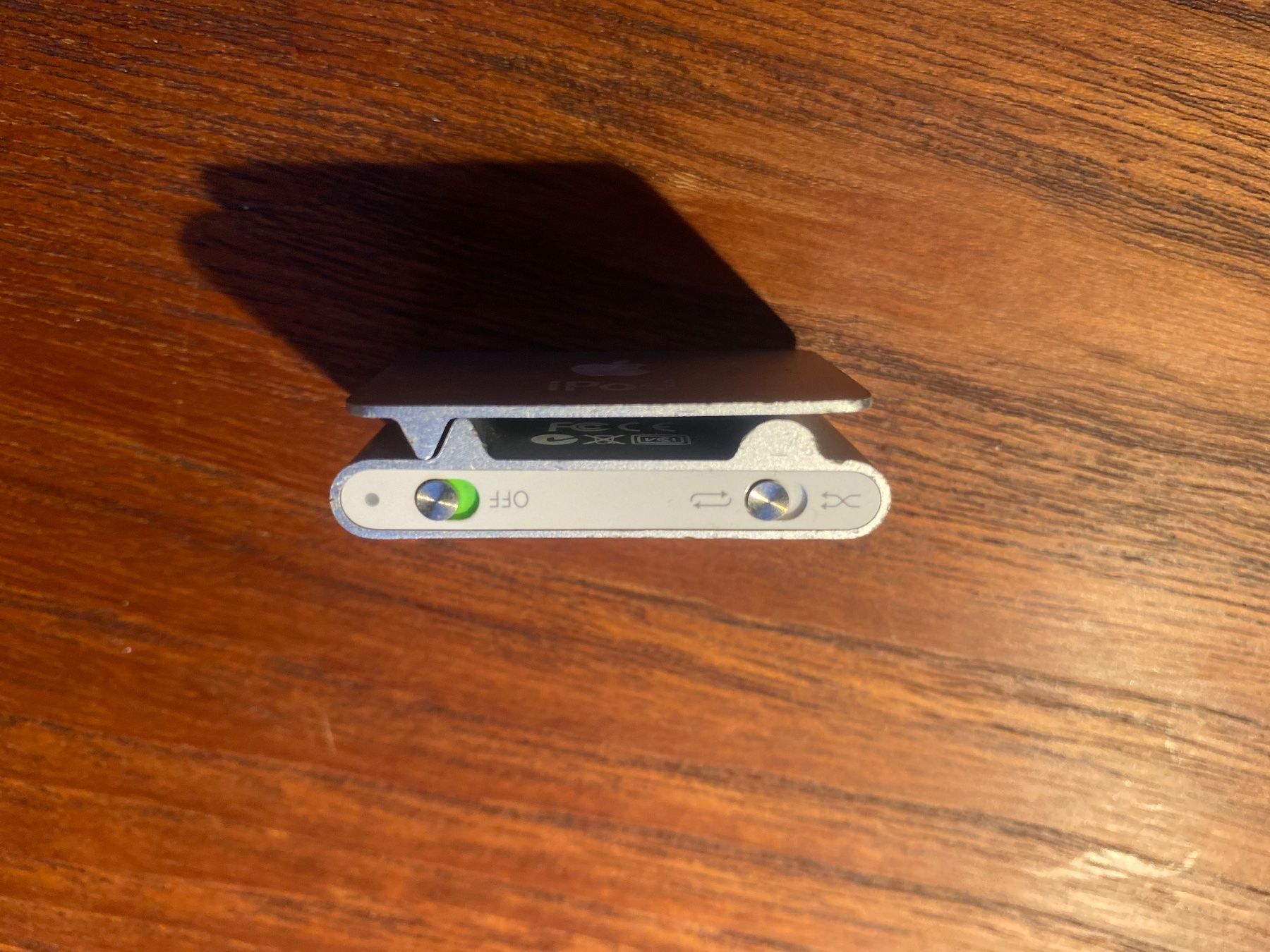 Apple Tragbarer Mediaplayer: IPOD MINI, Shuffle, 1GB, silber – Gebraucht aus Zürich von  2
