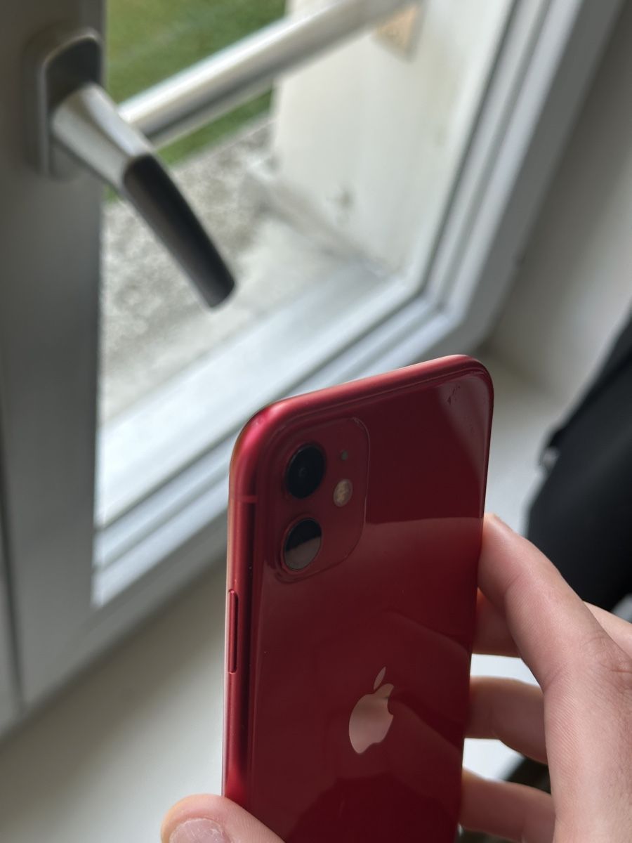 Apple Telefoni cellulari / Smartphones: Iphone 11 – Usato da St. Gallen venduto da Luis_w98 6