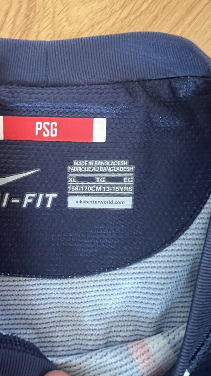 Nike Scarpe, pantaloni & magliette da ginnastica: PSG Trikot Kids 164 – Usato da Zürich venduto da 8047 2