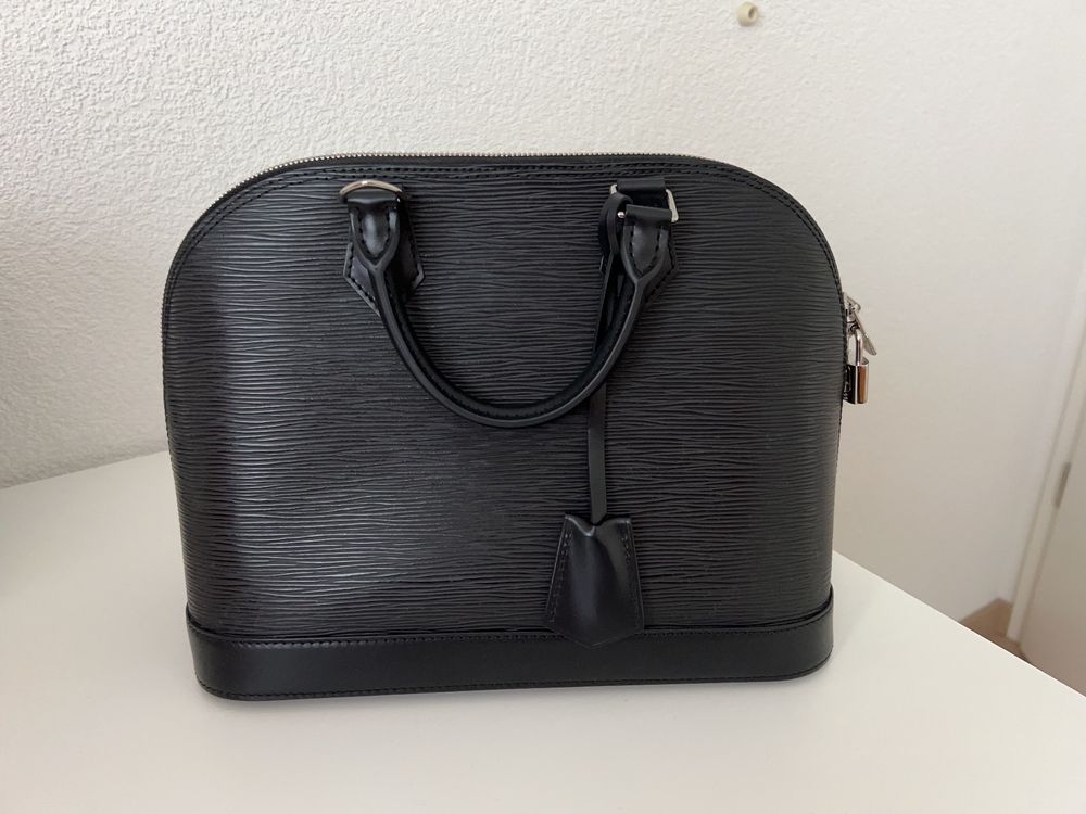 Louis Vuitton Borse da donna: Louis Vuitton, sac Alma pm , cuir épi noir – Nuovo (secondo la descrizione) da Prangins venduto da fcbabeli 3