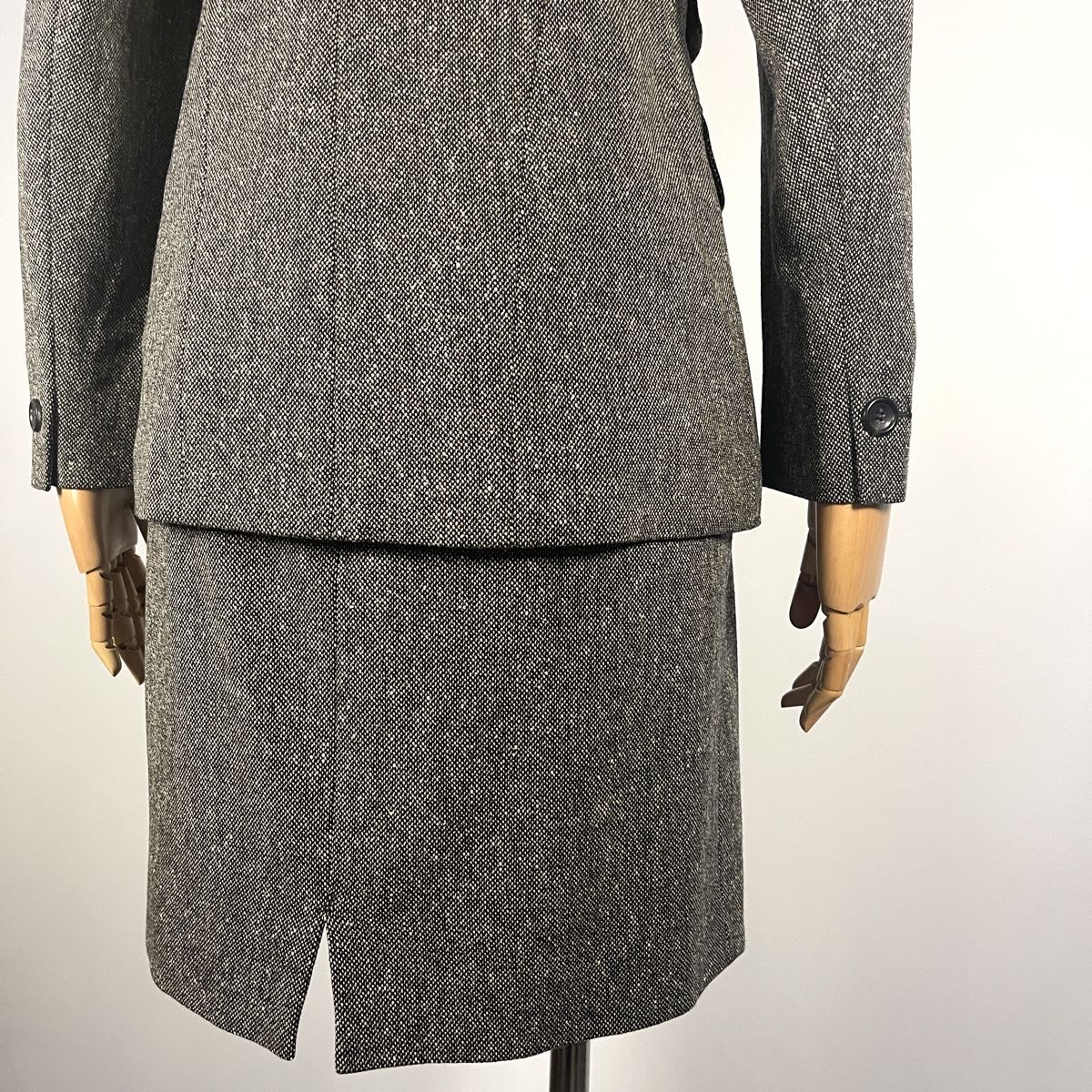 Windsor Completi & Tailleur: WINDSOR Blazer and Skirt Set – Nuovo (secondo la descrizione) da Freienbach venduto da Avviivva_Shop 5