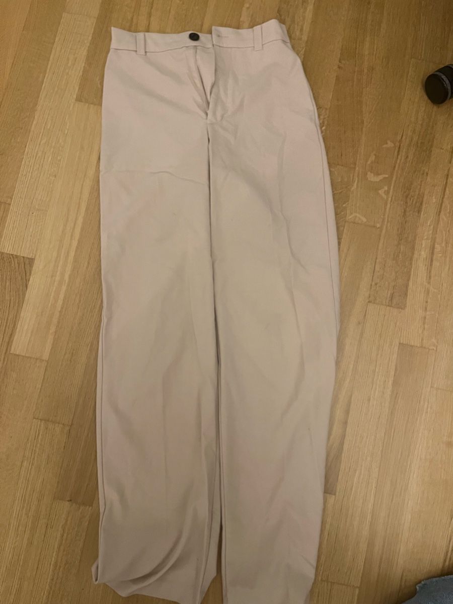Pantaloni: Pantalon rose pale – Usato da Biel/Bienne venduto da tam_ysd9