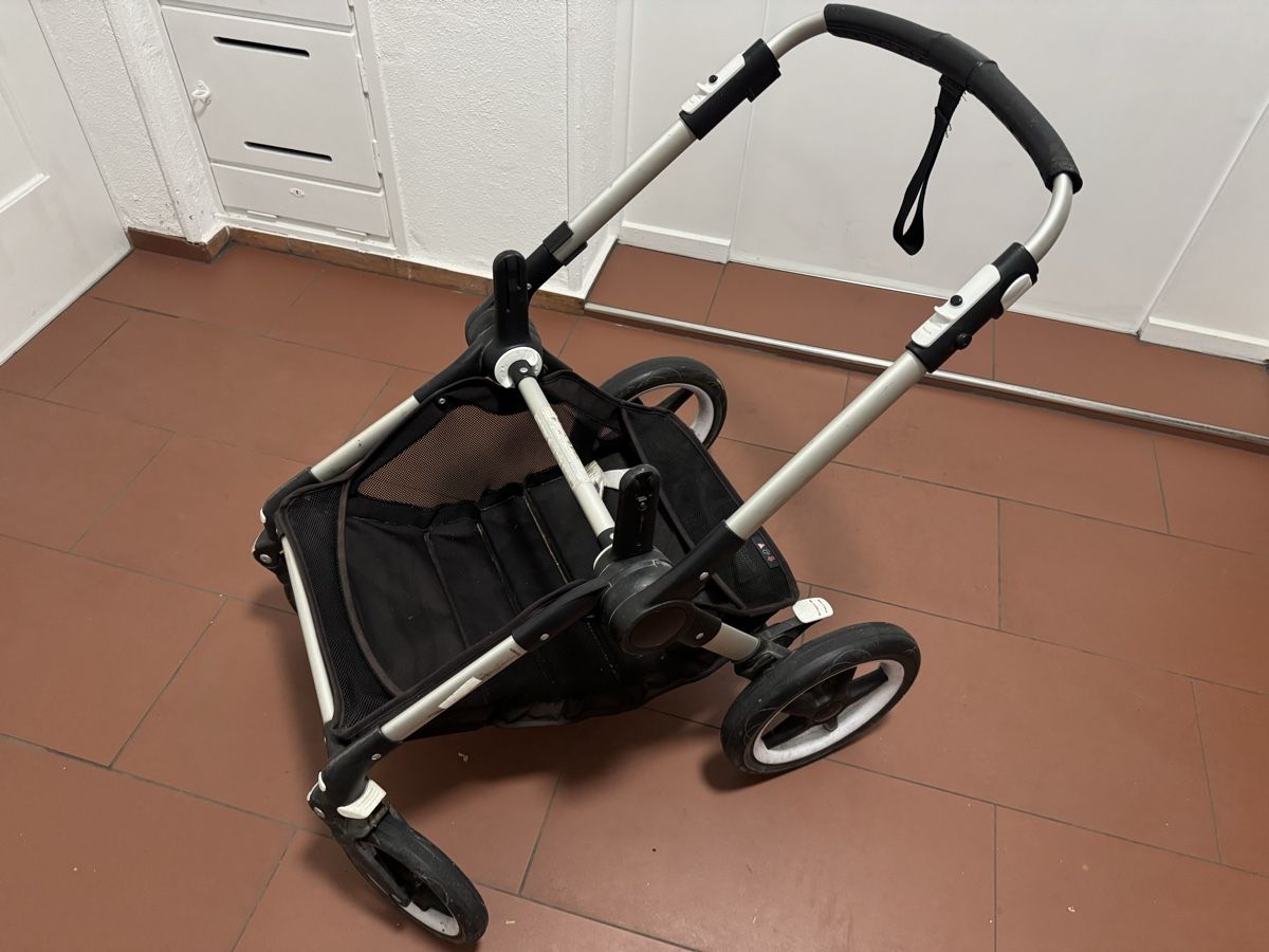 Bugaboo Carrozzine: Bugaboo Fox Kinderwagen mit Babyschale - guter Zustand – Usato da Zürich venduto da pet_2lhx 2