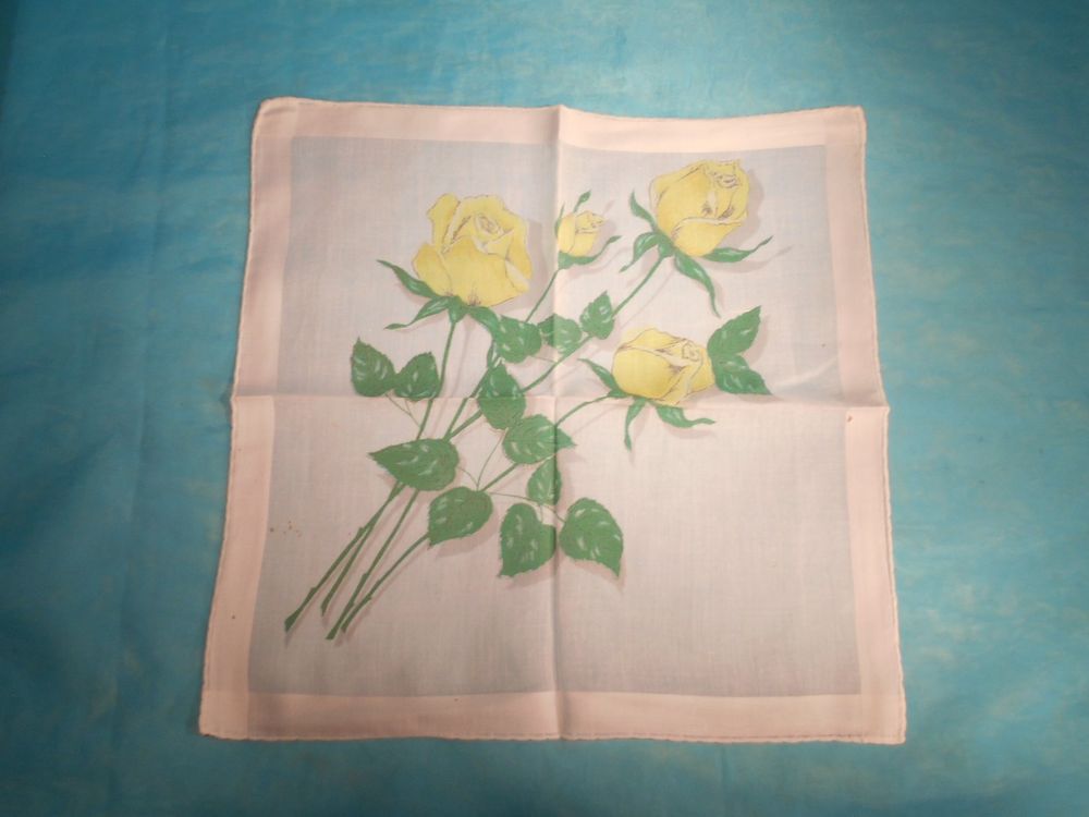 Taschentuch drei gelbe Rosen (Gebraucht) in Bellach für CHF 1 – mit ...