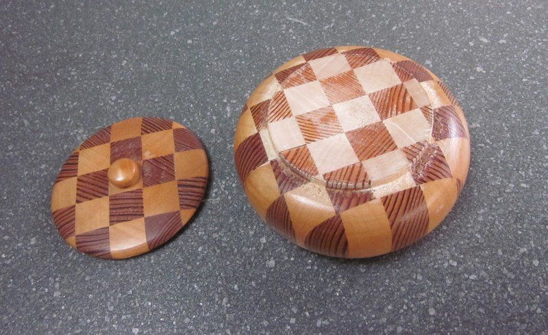 Portagioie: Schöne runde Deckel-Dose, Schatulle aus Holz – Usato da Bischofszell venduto da raika 4