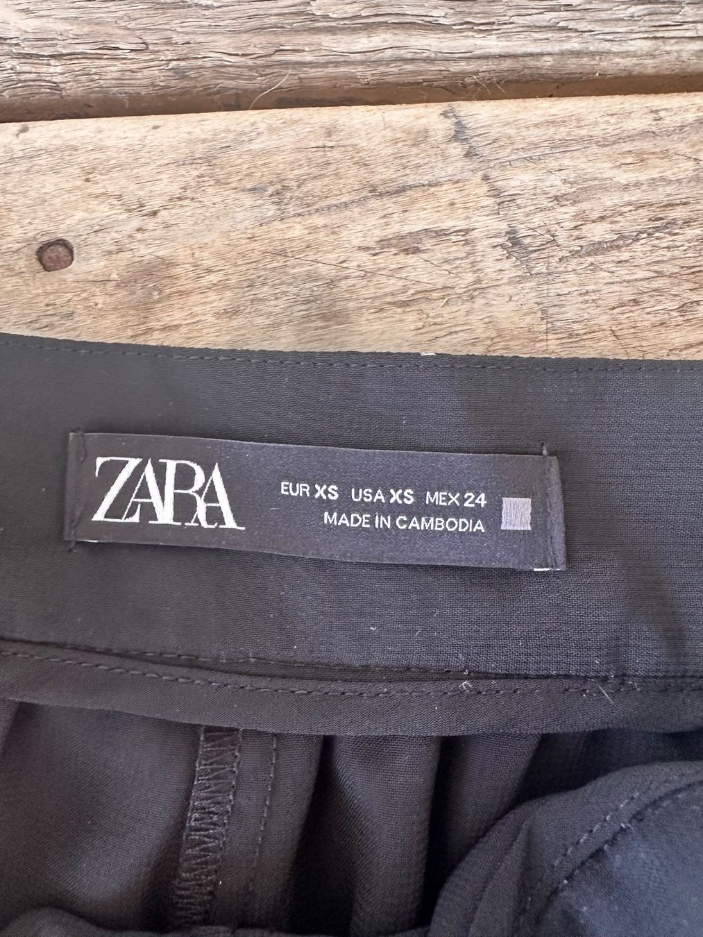 Zara Gonne: Zara-Minijupe, Gr XS – Usato da Volketswil venduto da iac_yf9h 1