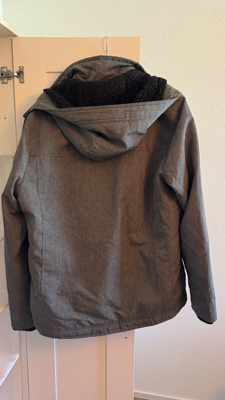 Hollister Vestes: Herren-Winterjacke – D'occasion à Rothenthurm par Lynn_DM 2