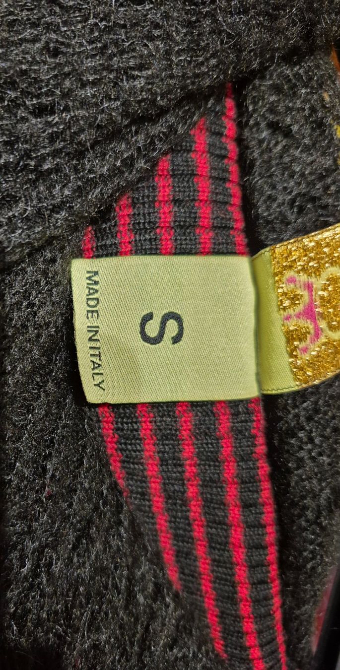 Maglioni & Felpe: Save the Queen! Schwarzer Strickpullover, Herbst Look Gr. S – Usato da Zürich venduto da Roberto040 3