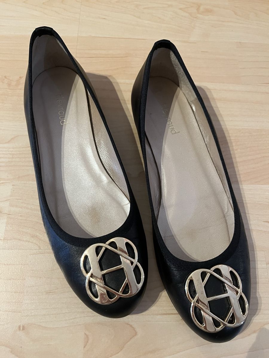 Scarpe da donna: Heyraud: Schwarze Ballerina Gr. 38.5 – Usato da Basel venduto da Baseline28