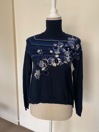 Pull High neuf taille XS/S