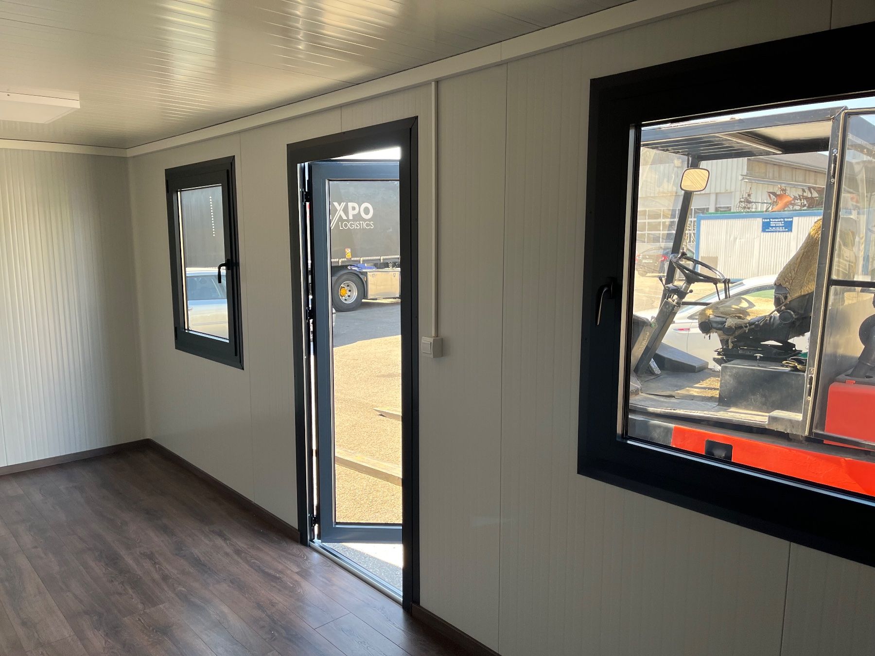 Baucontainer: Bürocontainer / Hofladen / Baucontainer 6m – Neu (gemäss Beschreibung) aus Oftringen von Britta 2