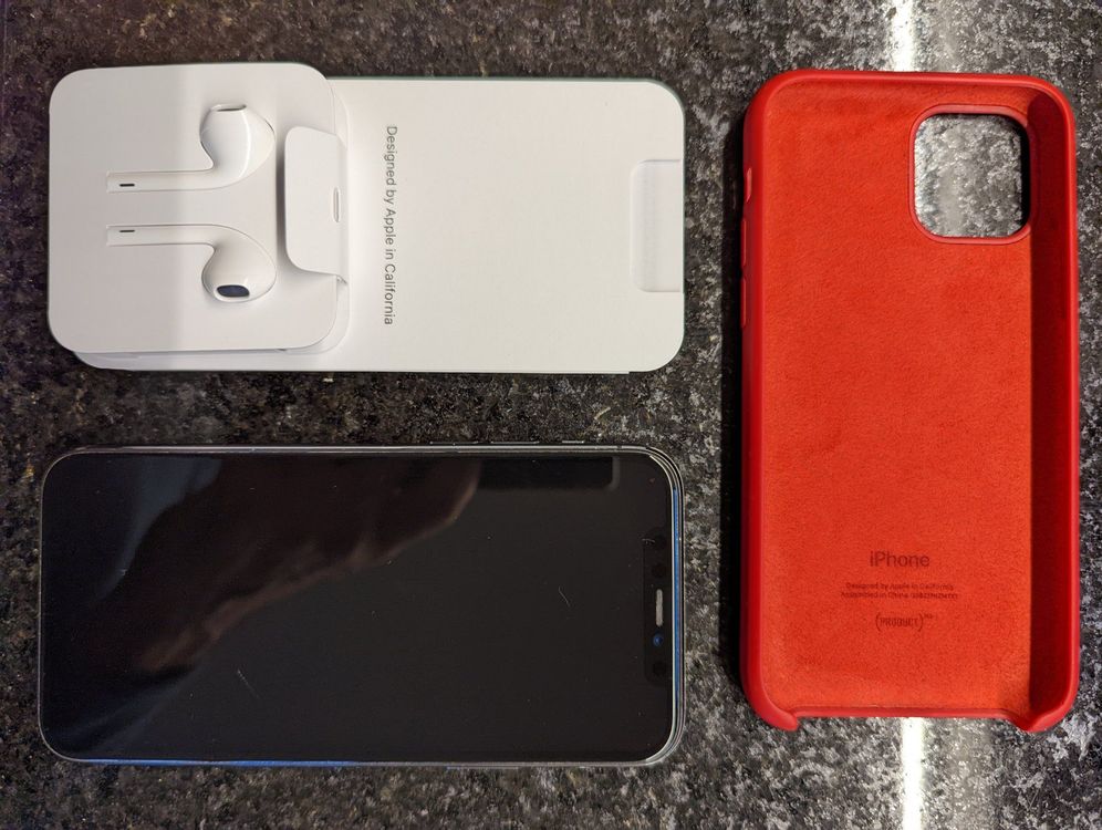 iPhone 11 Pro 64GB SpaceGrey, incl. RED case & Headphones | Kaufen auf ...