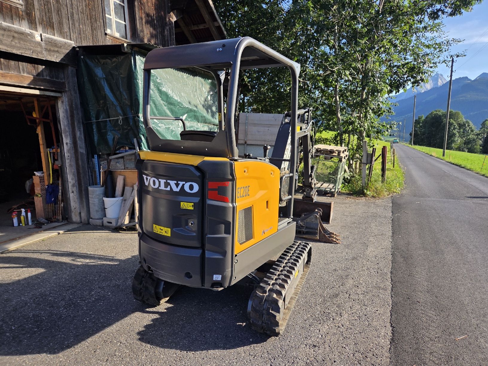 Volvo Bagger: Volvo Bagger EC20E – Gebraucht aus Schönried von Chuebu1 2