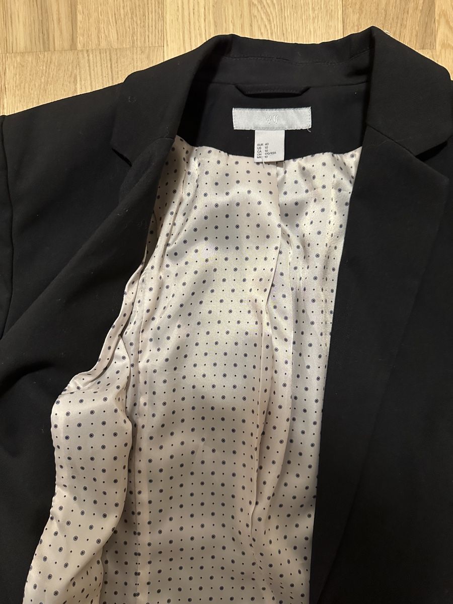 H&M Jacken: taillierter blazer (40) – Gebraucht aus Freidorf TG von driftingforthrifting 2