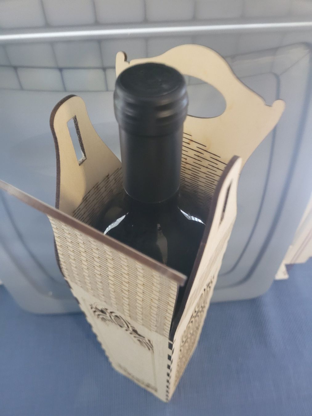 Sonstiges: Weinbox – Neu (gemäss Beschreibung) aus Schwarzenburg von Obofi 1