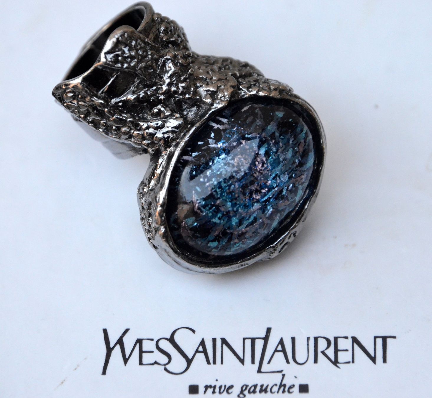 Saint Laurent Anelli: Yves Saint Laurent Arty Ovale Ring bague 6 – Usato da Collonges venduto da Auganien 1