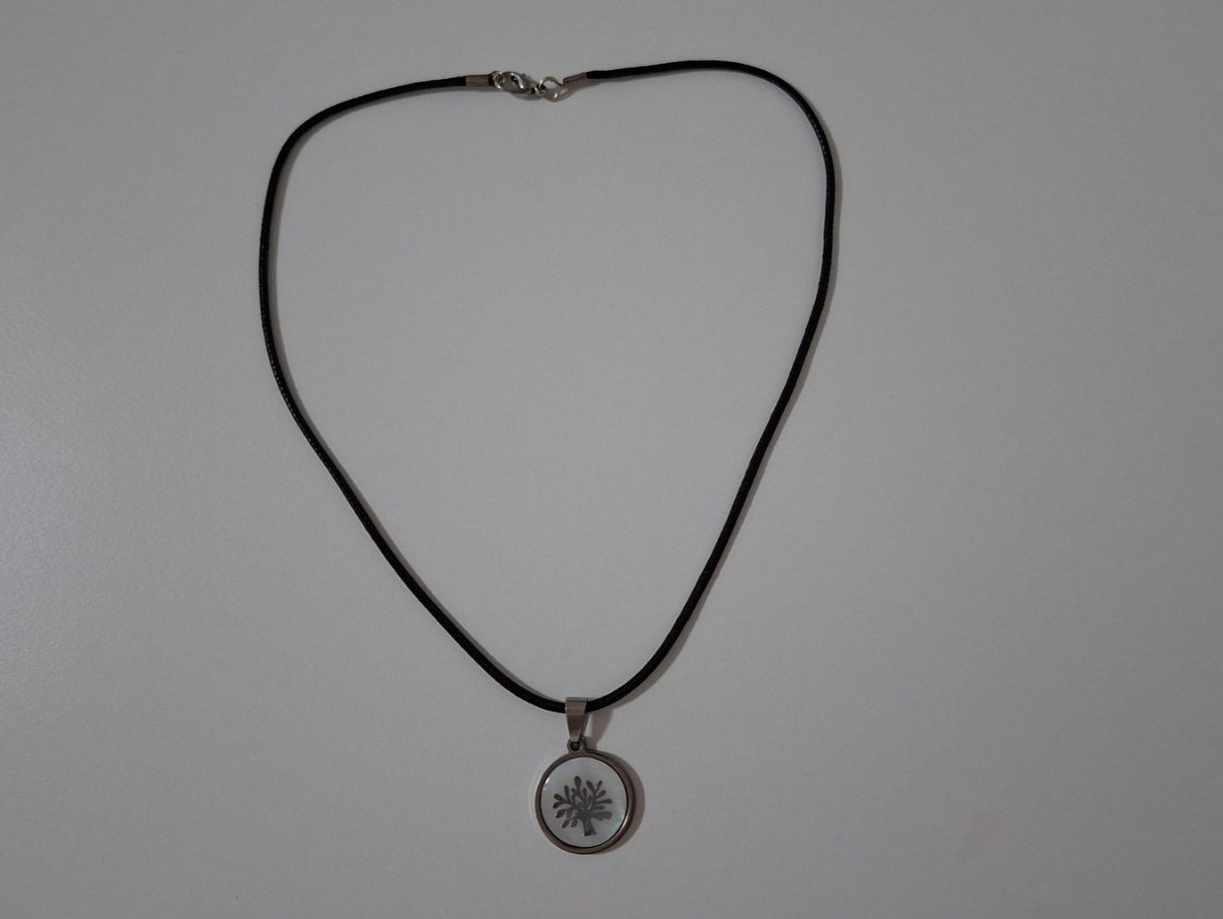 Catenine: Lebensbaumanhänger mit Kette – Usato da Gattikon venduto da jeansgli