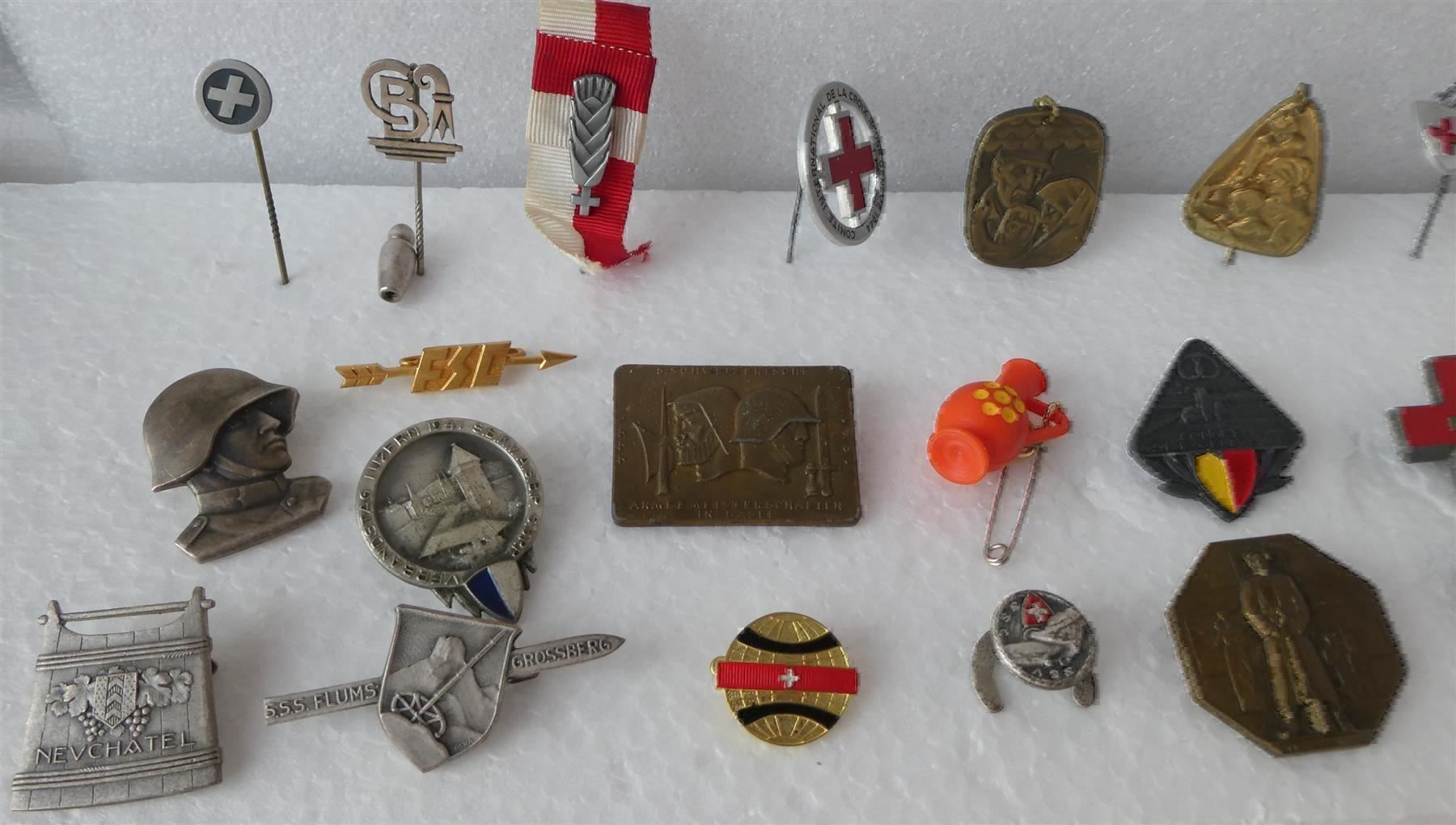 Placchette & Badge: Antike Abzeichen Anstecknadeln Armee – Usato da Frauenfeld venduto da Astra13 5