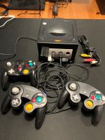 Nintendo Game Cube mit drei Spielen