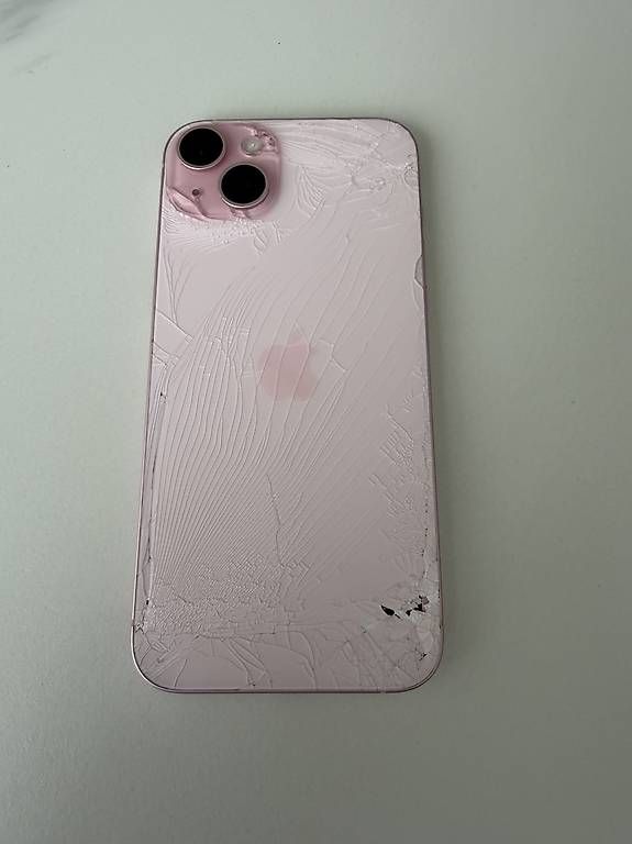 Telefoni cellulari / Smartphones: Apple iPhone 15 Plus 128 GB Pink – Usato da Bad Zurzach venduto da Mcbek 1