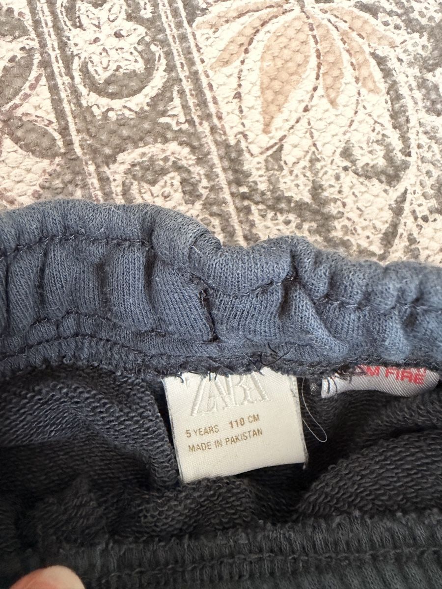 Zara Pantaloni: Trainerhosen von Zara – Usato da Magden venduto da Rosenzweig 3